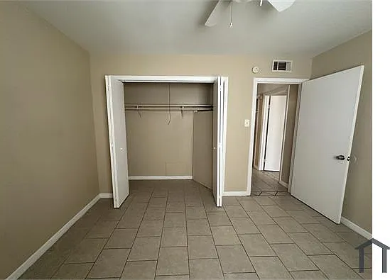 2210 Avenue O — Photo 10