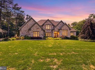 1945 Monterey Dr, Mechanicsburg, PA 17050
