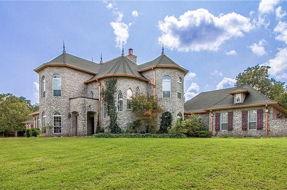 1st image of 6150 Blue Hills Ct