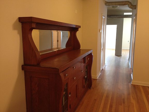5th image of 802 W Belmont Ave Ste 2W