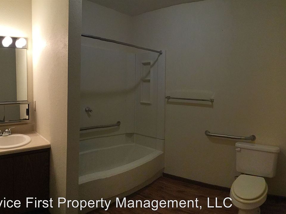 2nd image of 107 Northeast St APT A2