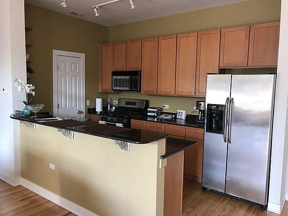 3rd image of 2342 W Bloomingdale Ave APT 203