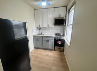 384 Graham Ave APT 3L, Brooklyn, NY 11211