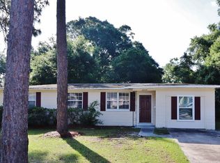 2849 Yellow Pine Dr, Jacksonville, FL 32277