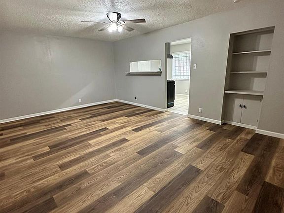 4th image of 3731 Alberta St
