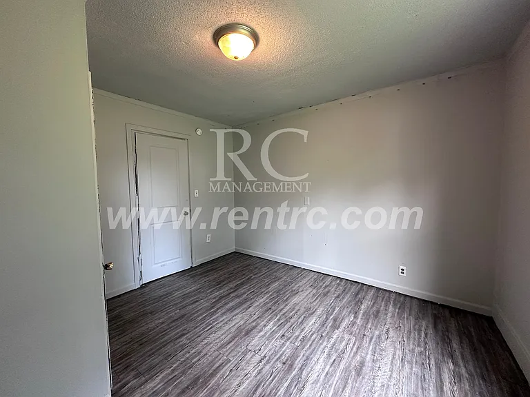 106 Wisconsin Ave — Photo 14