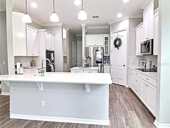 5th image of 10461 Siddington Dr