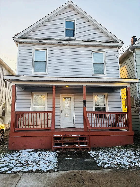 914 Hess Ave photo 1