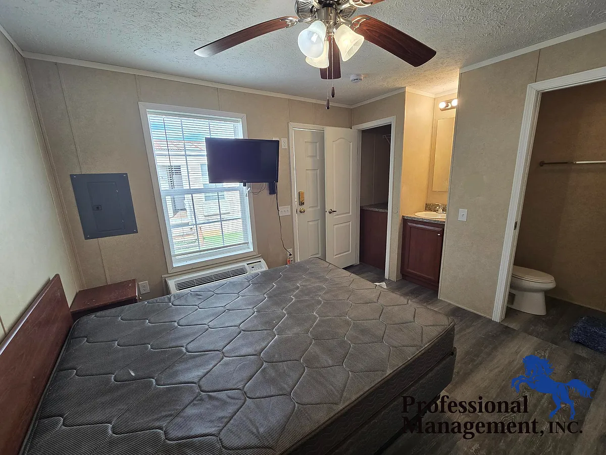 Building Photo - 2133 W Arrow Creek Rd #21-B