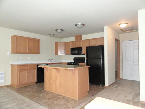2nd image of 10511 140th Street Ct E Unit 33