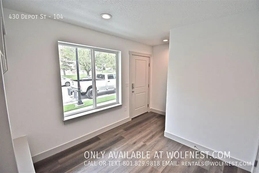 2 bed, 2.5 bath, 1523 sqft, $1,795 — Photo 3