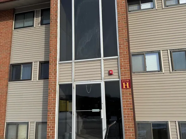 189 Stratton Rd APT H1, Williamstown, MA 01267