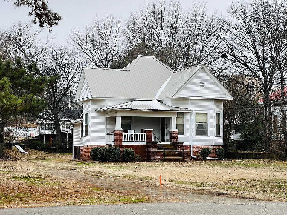 1st image of 111 Railroad St