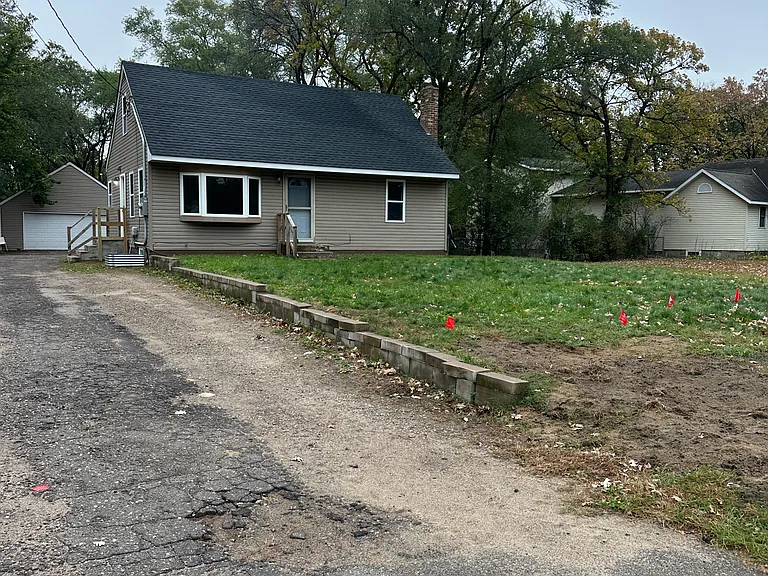 9023 Pierce St NE — Photo 4