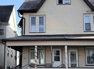 225 N 3rd St, Lehighton, PA 18235