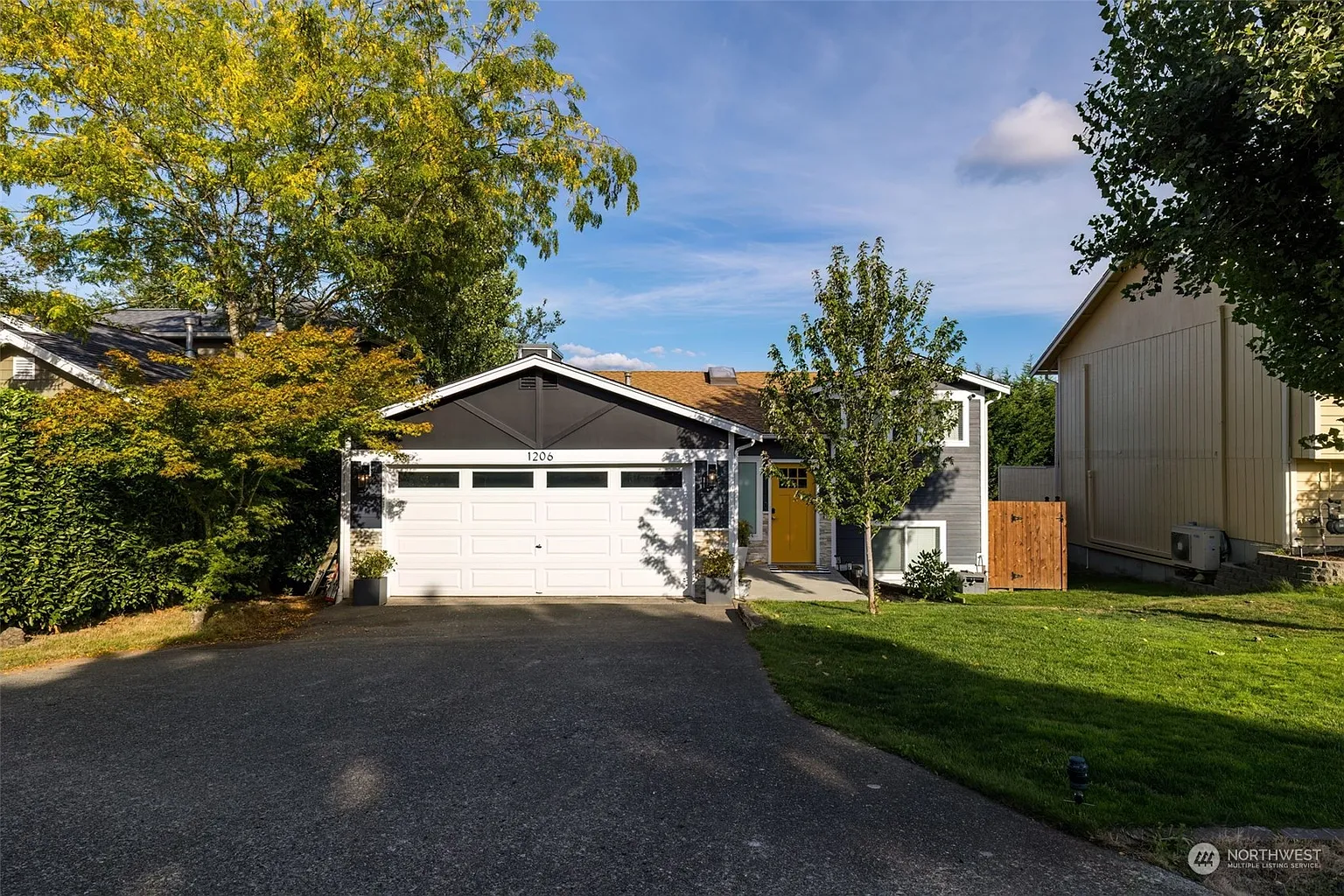 1206 Lansing Avenue photo 1
