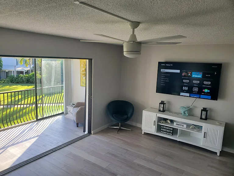 895 S Gulfview Blvd #201 — Photo 6