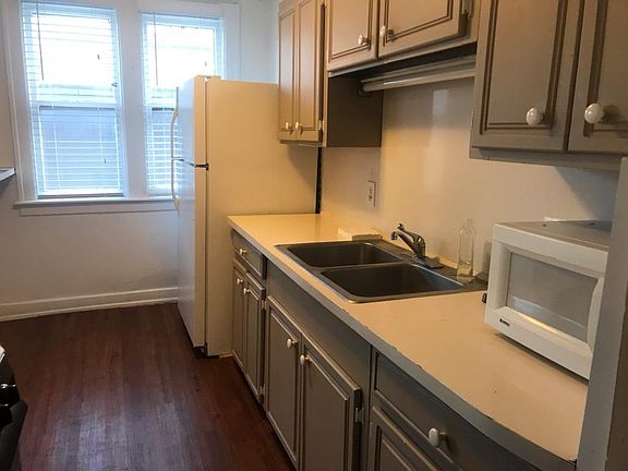 4th image of 1374 Maryland Ave #1N