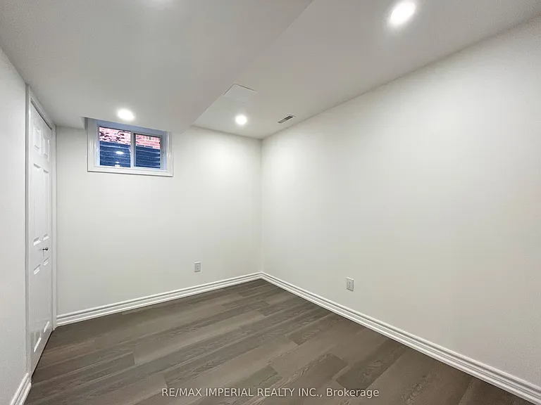 40 Brewsland Cres #BASEMENT — Photo 6