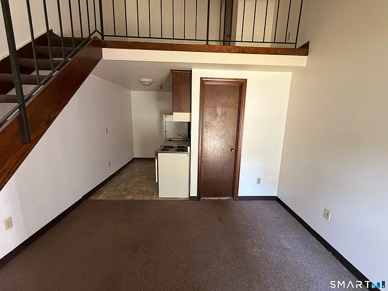 371 Woodford Ave — Photo 7
