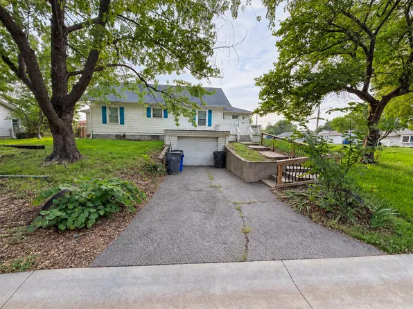 538 E Prairie St, Olathe, KS 66061