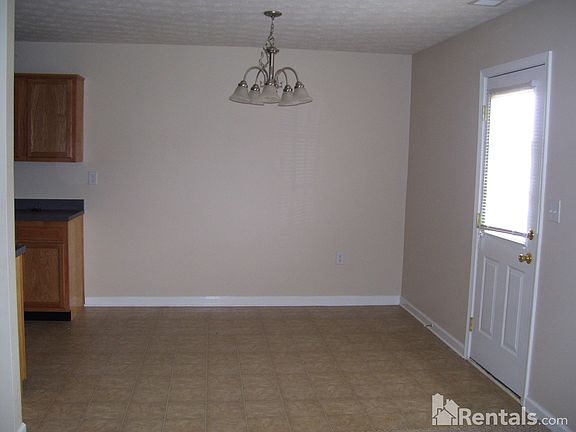 4th image of 111 Kestrel Ct