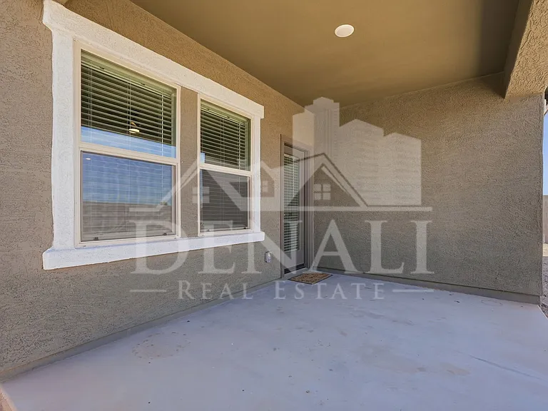 10941 N 165th Ave — Photo 26