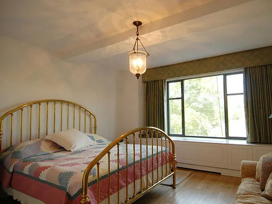 Rented by Sotheby's International Realty | media 40