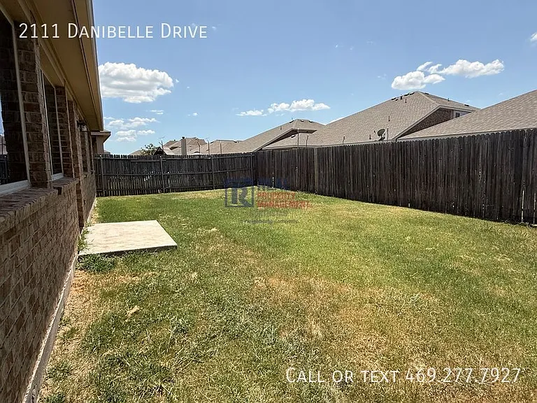 2111 Danibelle Dr — Photo 21