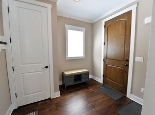 888 Chapin Ave, Birmingham, MI 48009