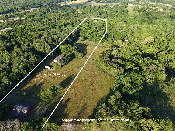 3rd image of 8238 Hawkins Rd