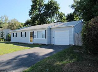 3 Beach Park Rd, Clinton, CT 06413