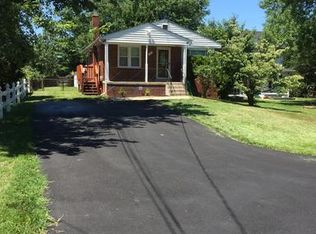 5611 Fisher Rd, Temple Hills, MD 20748