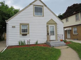 2112 Kearney Ave, Racine, WI 53403