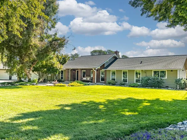14968 Orange Blossom Rd, Oakdale, CA 95361