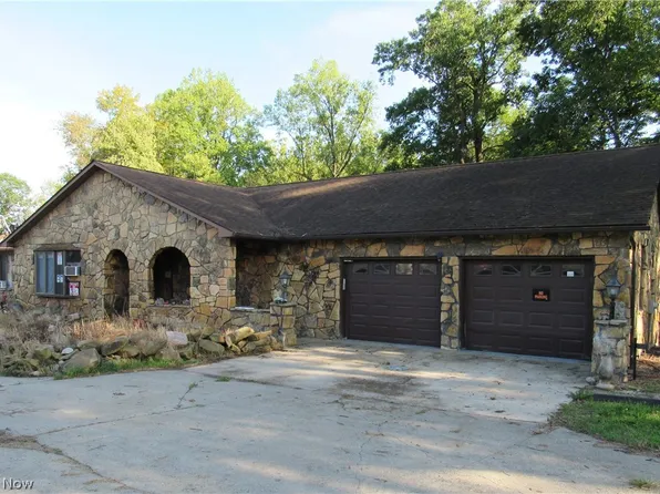 7672 Lanese Dr, Windsor, OH 44099