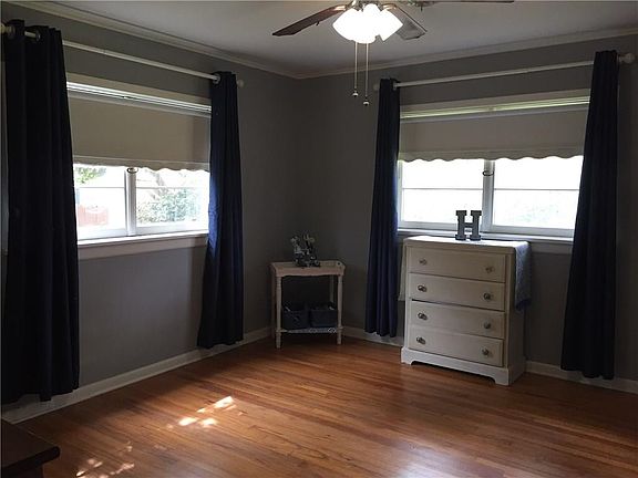 4th image of 1032 Williams Ave