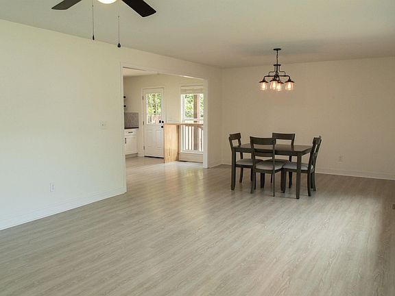 4th image of 30 Bagwell Cir