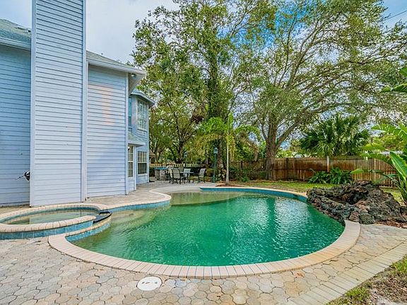 5th image of 4908 1st Avenue Dr NW