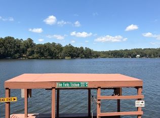 8486 Lake Dr, Snellville, GA 30039