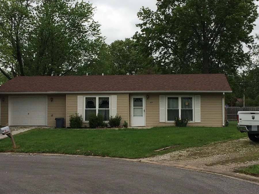 629 Hillside Dr photo 1