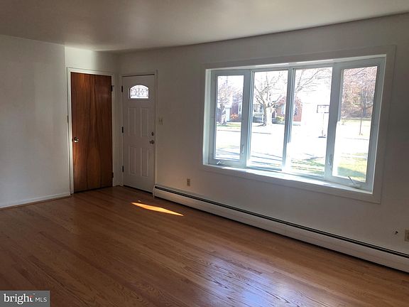 2nd image of 235 Daycotah Ave