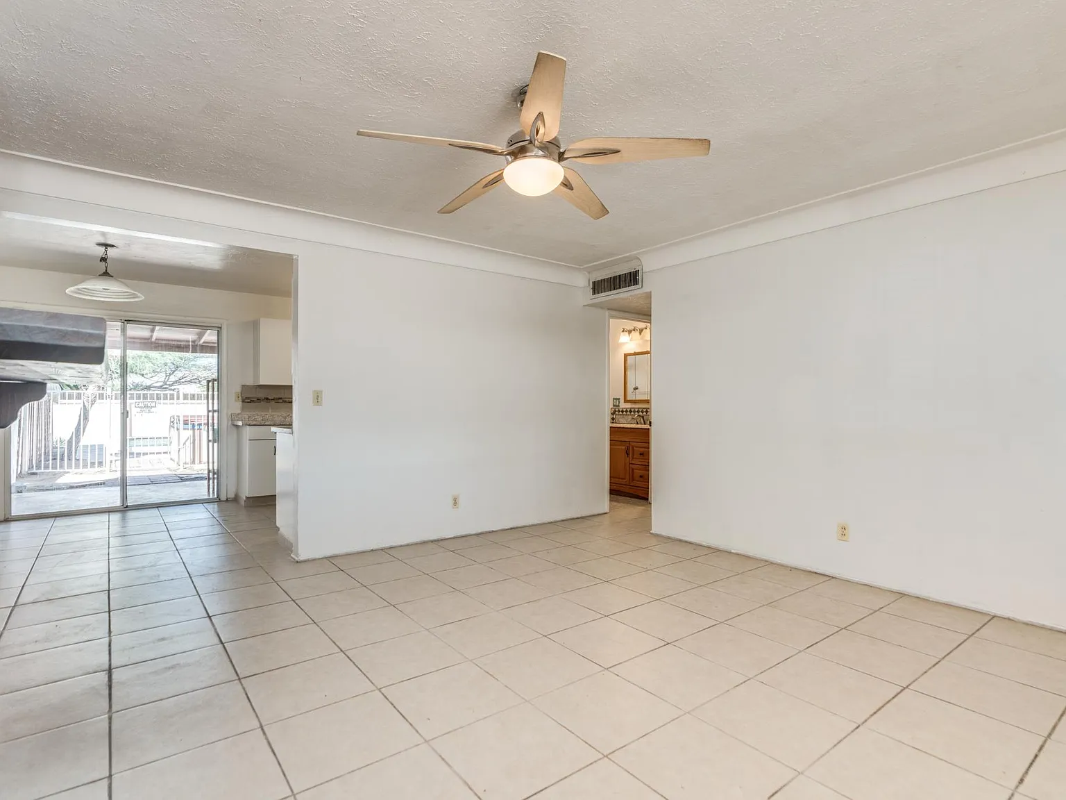 4009 N Tyndall Ave — Photo 4