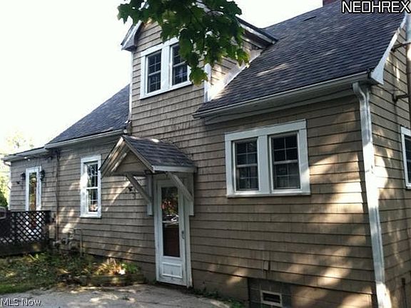 3rd image of 2032 S Broadway St