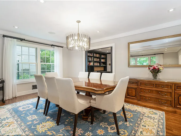 10 Loewen Ct — Photo 10