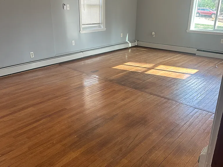 56 Howe Ave — Photo 4