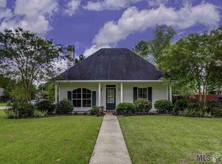 10304 Carter Hills Ave, Denham Springs, LA 70726