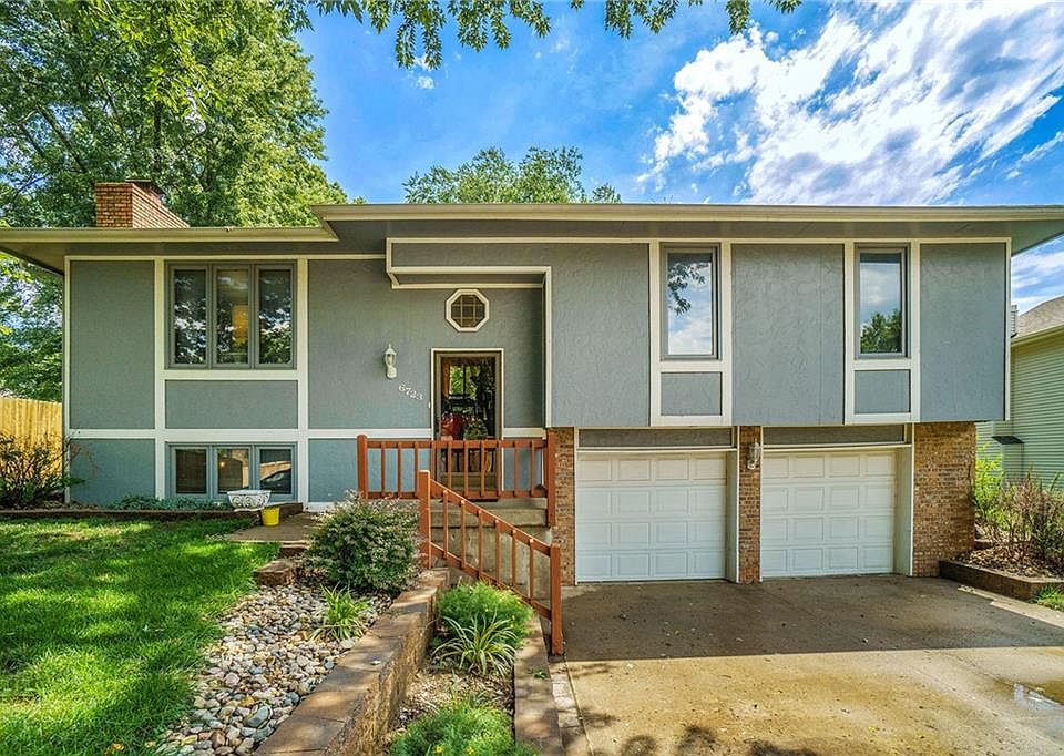 1st image of 6723 N Saint Clair Ct