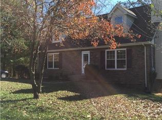 606 Fox Ridge Dr, Clarksville, TN 37042