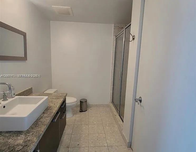 185 SW 7th St #3600 — Photo 8